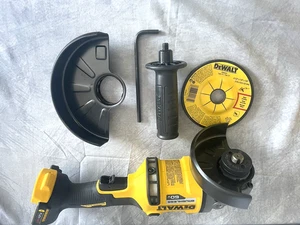 DeWALT DCG418B FLEXVOLT 60V MAX 4-1/2 - 6" Angle Grinder with Kickback Brake NEW - Picture 1 of 9
