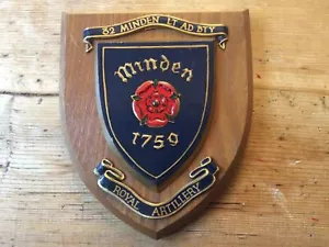 HAND PAINTED 32 (MINDEN) LT AD BTY, ROYAL ARTILLERY (R.A.) WALL PLAQUE/SHIELD - Picture 1 of 6