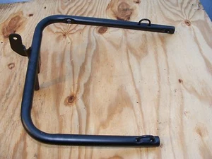 HONDA Gras Catcher Montar Césped Tractor Excavadora SOPORTE IZQUIERDO 82306-751-800 - Imagen 1 de 6