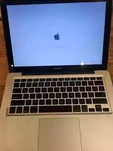 Apple MacBook Pro (13 inch, Mid 2010) Intel Core 2 Duo, 2.66 GHz Processor - Picture 1 of 15