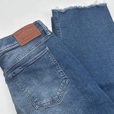 Pantalones de mezclilla Lucky Brand Easy Rider Boot azules para mujer 6/28R (se adapta a 31 X 32) dobladillos crudos Foto 1 de 4