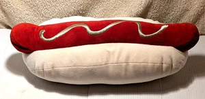 Hot Dog geformtes Überwurfkissen 16 Zoll Polyester mit Etikett von Room Essentials GEBRAUCHT - Bild 1 von 6
