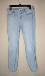 Bullhead Denim Co Jeans Women 27 Light Blue Low Rise Skinniest *Distressed* - Picture 1 of 10