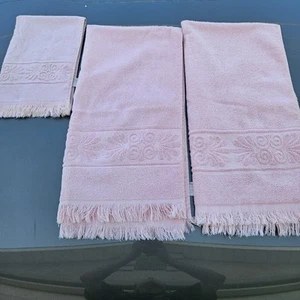 Lot 3 CANNON Monticello Pink Fringe Sculpted Bath Towel & Hand Vintage - Picture 1 of 4
