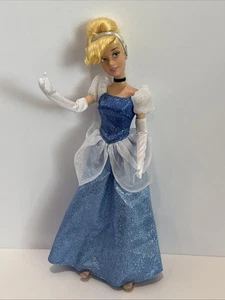 Disney Store klassische Prinzessin Cinderella Puppe 11,5" mit Glitzerkleid & Hausschuhen - Bild 1 von 13