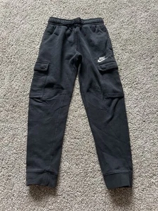 Nike Sportswear Black Youth Small Cargo Joggers Fleece Club Athletic SweatPants - Picture 1 of 4