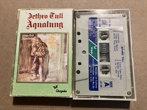 JETHRO TULL - Aqualung Cassette Tape KOREA w/ Sleeve Ian Anderson Prog Rare - Picture 1 of 3