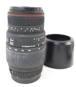 Sigma 70-300mm f/4-5.6 APO DG Zoom Canon EF Lens with Macro - FOR PARTS - Picture 1 of 12