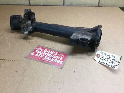 Portador de eje y enganche trasero derecho # 31064-1099 Kawasaki 1995 Bayou 300 ATV 4x4 Foto 1 de 4