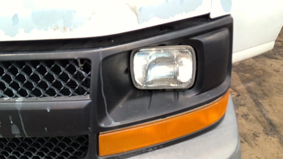 Farol selado feixe compatível com 96-17 EXPRESS 2500 VAN 6870639 - Imagem 1 de 4