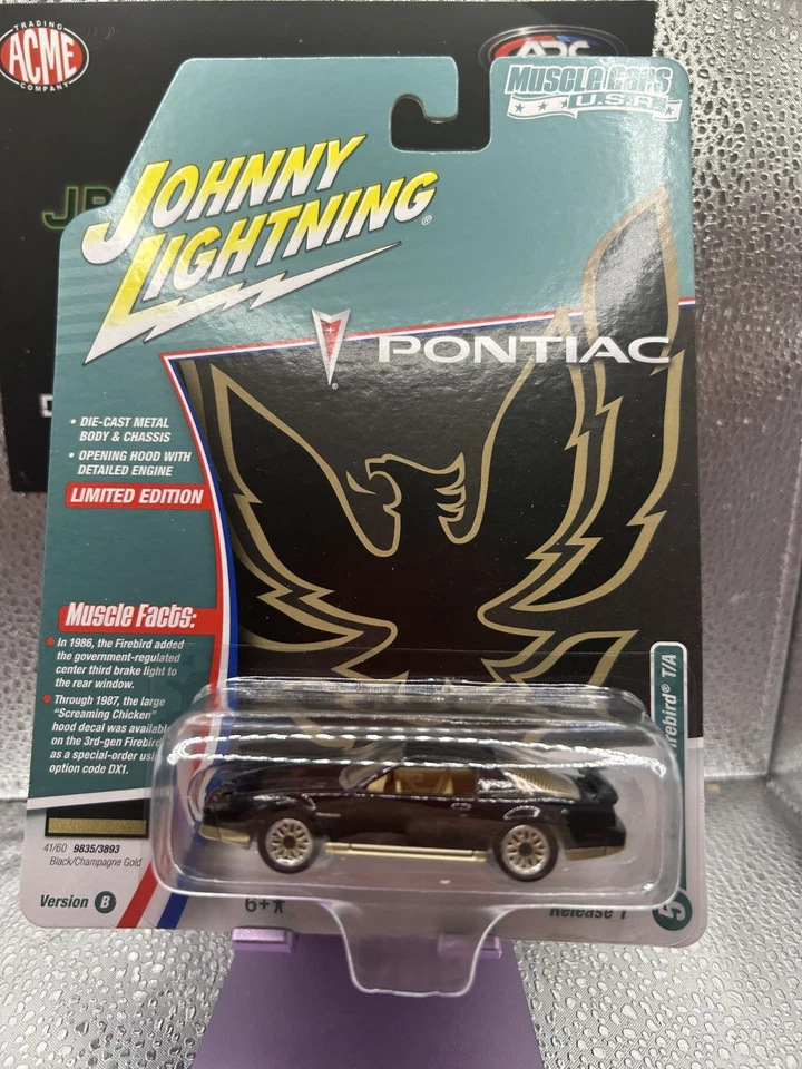 Johnny Lightning 1987 Pontiac Firebird GTA Black & Gold - JLCM034 B - Image 1 of 1