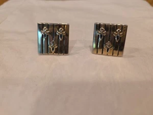 Vintage SWANK Signed Fleur De Lis Gold Tone Cufflinks - Picture 1 of 7