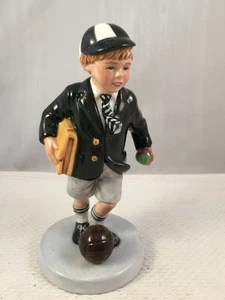 Royal Doulton "Off to School" HN 3768 von Nada M Pedley, 1996 - Bild 1 von 9