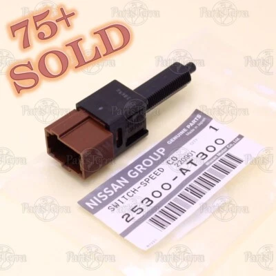 OEM Nissan VERSA XTERRA   ARMADA FRONTIER NV1500 ASCD Cruise Control Switch Assy - Image 1 of 4