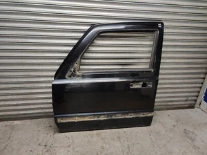 2006 JEEP COMMANDER LEFT FRONT DOOR BLACK - Picture 1 of 11