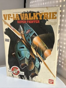 Kit modellino Macross VF-1A Super Fighter Valkyrie 1/72 Robotech Bandai 1990 - Foto 1 di 14