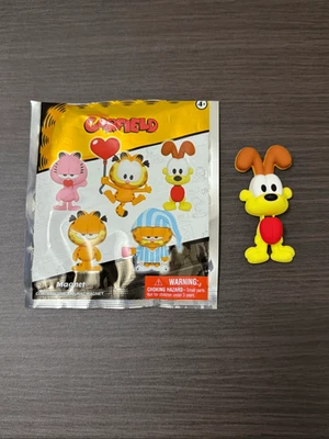 Imán bolsa ciega personaje Garfield - Odie Foto 1 de 2