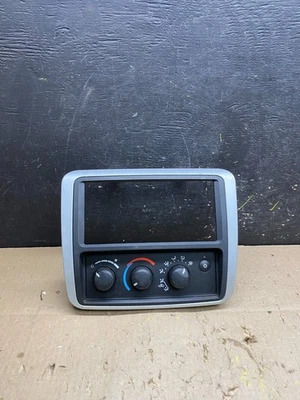 Dodge Dakota 2006 a 2008 tablero control de temperatura climático radio bisel U5138 DG Foto 1 de 4