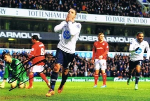 Signed Roberto Soldado Tottenham Hotspur Autograph Photo Valencia Villareal - Picture 1 of 1