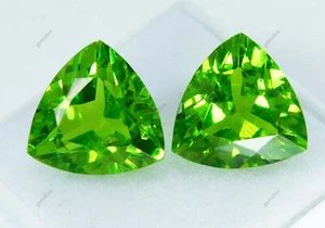 Par de piedras preciosas verdes de 19 quilates NATURAL corte trillón CERTIFICADAS - Imagen 1 de 8