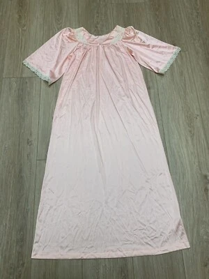 SANS SOUCI Vtg 60-70's  2 PC. NIGHT GOWN /ROBE Sz 34 M PEACH  BEIGE LACE - Image 1 of 4