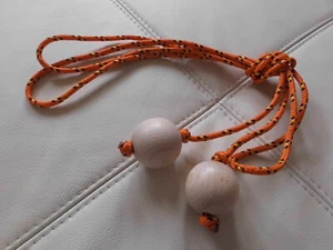 Springseil Unikat Holzkugeln 4 cm als Griffe Naturholz - Seil Durchmesser 5mm - Bild 1 von 2