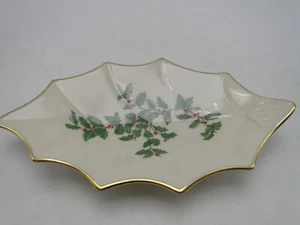 Lenox USA gold mark 7in Leaf Shape Holiday Dish gold trim Christmas Holly Berry - Picture 1 of 5