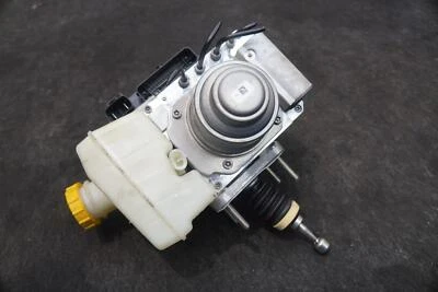 Главный цилиндр усилителя антиблокировочного тормоза насоса ABS от оригинального производителя Alfa Romeo Stelvio 2018 - Изображение 1 из 4