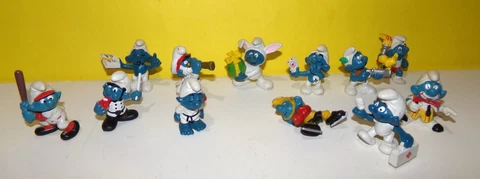 Schleich Smurfs Vintage Peyo Figures Lot Card Player - Clown - Karate - Sea Capt Cover