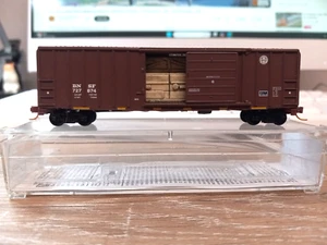 MICRO TRAINS, N SCALE. 50' BOX CAR. BNSF. WITH LOAD.FREE SHIPPING - Picture 1 of 19