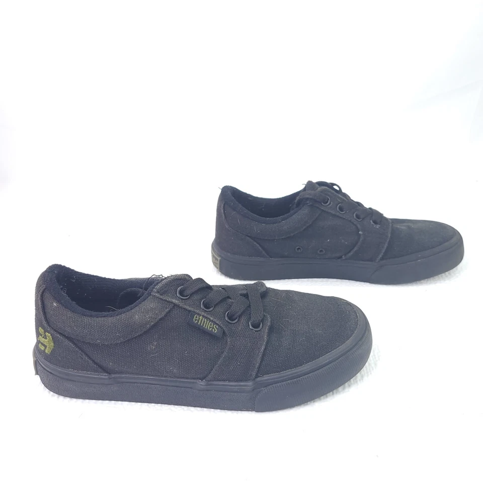 Etnies Youth Skate Shoes Kids Black Lace Up Athletic Sneakers Boys Size 13 - Image 1 of 4
