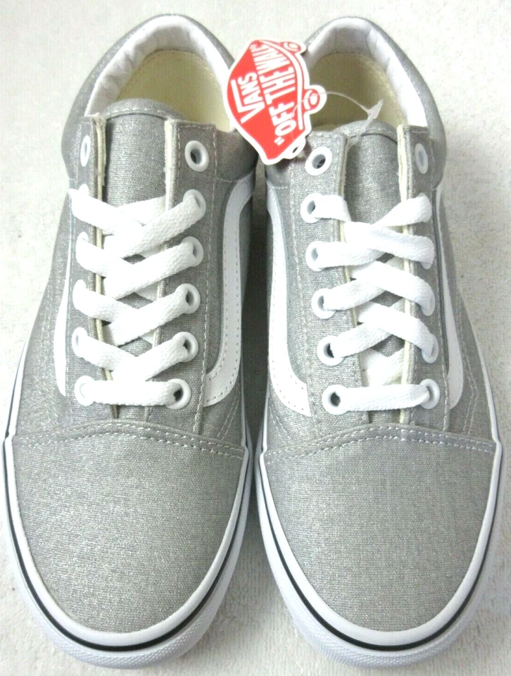 范斯女式 Old Skool 银色闪亮真白色帆布溜冰鞋 6 码全新带盒 — 第 1/4 张图片