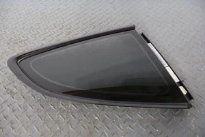 Cristal cuarto ventana trasero derecho Porsche Cayman 718 cupé 17-19 (solo vidrio) - Imagen 1 de 16