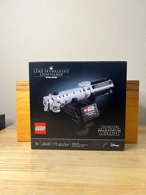 NUEVO LEGO Star Wars: Luke Skywalker’s Lightsaber (40483) Foto 1 de 2