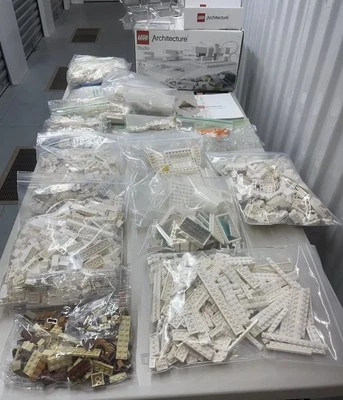 Lego Architecture Studio 21050 + over 1000 Extra Bricks Pieces Genuine Box Build - Image 1 of 4