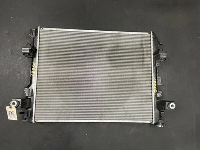 Радиатор двигателя 2018 Dodge RAM 1500 55056858AE 2013 2014 2015 2016 2017 - 2021 - Изображение 1 из 4