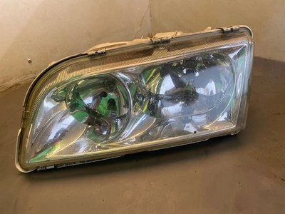 244520 Hauptscheinwerfer links VOLVO V40 Schrägheck (525, 526) 30899682 2.0 T4  - Bild 1 von 3