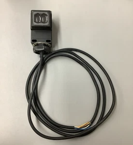 Cutler Hammer 1450E-6514 Nonpolarized Photoelectric Sensor 152mm - 9m (b662) - Picture 1 of 6