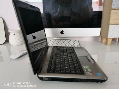 Toshiba Satellite Pro U400 4GB 120GB DVD-RW  WebCam  Windows 7 Professional  - Bild 1 von 4