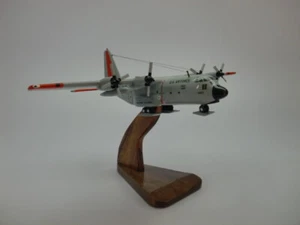 C-130-D Hércules Esquí Transporte Militar C130D Avión Escritorio Madera Modelo Pequeño Nuevo - Imagen 1 de 6