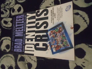 DC Comics - Identity Crisis Graphic Novel TPB - Picture 1 of 3