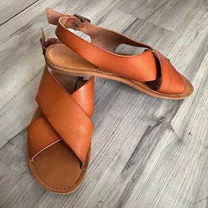 Universal Thread Faux Leather Sandals Size 8 Women's Slingback Flats EUC Vegan - Picture 1 of 10