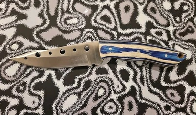 Cuchillo de caza de acero mango de madera azul y blanco viene con funda  Foto 1 de 4