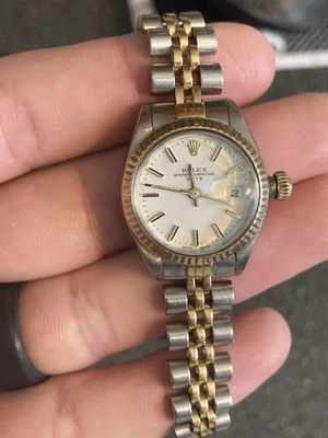 Rolex Lady-Datejust 6917 Oro y Acero Banda Jubileo Esfera Blanca Bisel Acanalado Foto 1 de 4