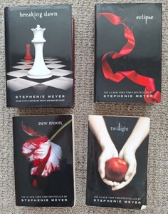 Stephenie Meyer Twilight Saga Lot of 4 Books 2 Hardcover 2 Paperback - Picture 1 of 6