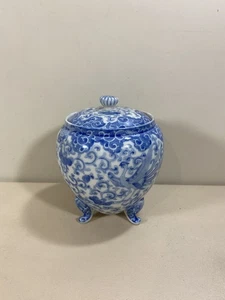 Vintage Blue and White Decorated 3 Footed Jar with lid and Phoenix Bird - Picture 1 of 9