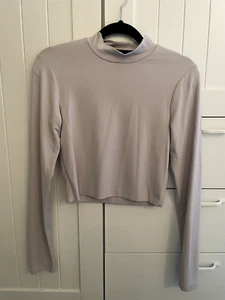 Beige/ Grey Long Sleeve Crop Top with mock neck (size S/ 8) - Picture 1 of 7