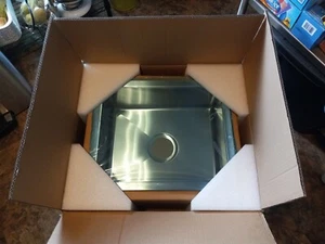 PROFLO Plomosa 18" Stainless Steel Undermount Single Basin Kitchen Sink 9212669 - Picture 1 of 5