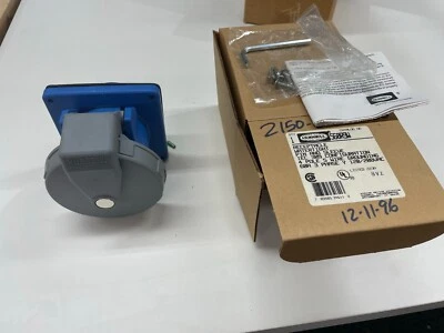 Hubbell 560R9W / HBLS560R9W 4 Pole 5 Wire Grounding 60A 3Ph - Image 1 of 4