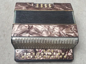 nice old Hohner Liliput button accordion WWII Tornisteraccordeon C/F, needs serv - Picture 1 of 16